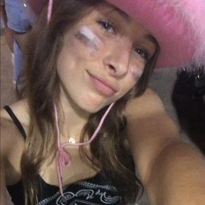 Meet your Posher, Kenzie